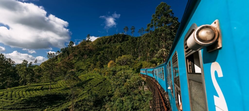 blue-train-in-sri-lanka-panorama-train-from-ella-2026-01-07-00-34-34-utc